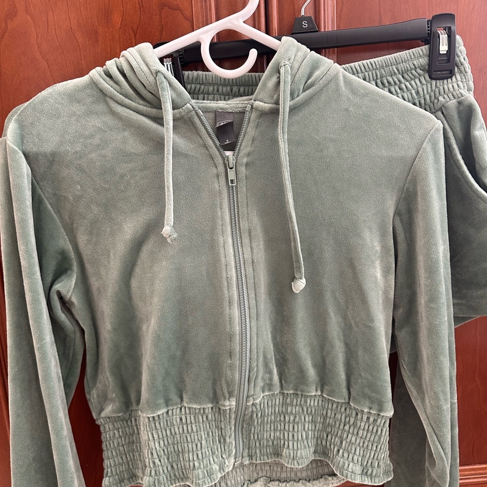 Francesca's Green Lounge Set